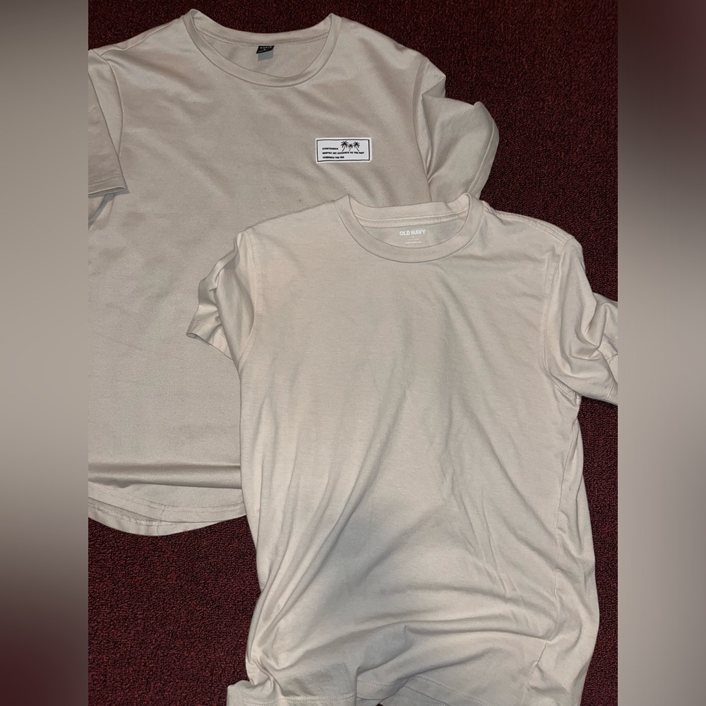 1 Old Navy T-shirt, 1 SHEIN shirt Size Men’s Small